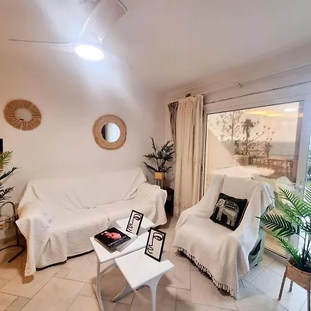 Pleasant Apartment In Santiago Del Teide With Shared Pool Appartement